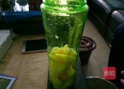 蜂蜜苹果汁的做法图解2