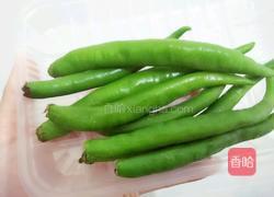 爽口青椒的做法图解2