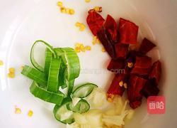 「Cathy边吃边营养」蒜蓉清炒荷兰豆的做法图解2