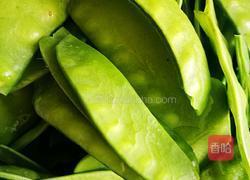 「Cathy边吃边营养」蒜蓉清炒荷兰豆的做法图解3