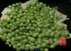 豌豆炒火腿的做法图解4