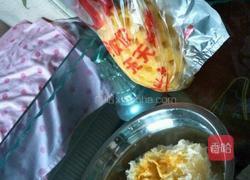 冰糖银耳菠萝枸杞汤的做法图解1