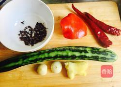 凉拌黄瓜绿豆芽的做法图解2