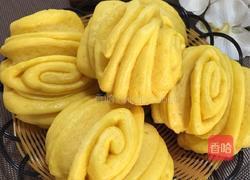 胡萝卜牛奶花卷的做法图解1