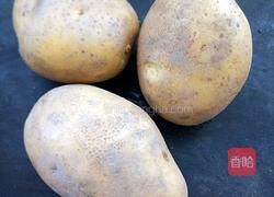 土豆块炖肉的做法图解2