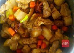 红烧肉香菇胡萝卜焖饭的做法图解6