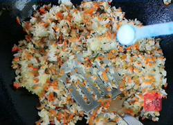 胡萝卜香菇肉末炒饭的做法图解7