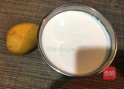 芒果奶昔的做法图解1