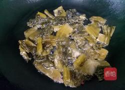 酸菜苦笋汤的做法图解5