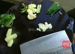鲫鱼汤的做法图解2