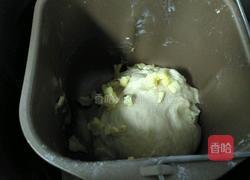奶酪小面包的做法图解3
