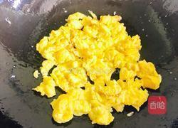 虾仁炒鸡蛋的做法图解8