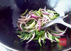 洋葱辣椒炒豆腐卷的做法图解5