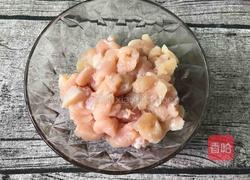 咸鱼鸡粒炒饭的做法图解2