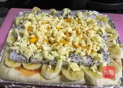 Illustration of how to make fruit pizza 11