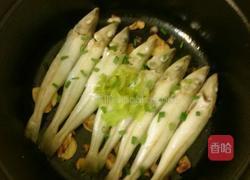 姜蒜盐焗沙尖鱼的做法图解5