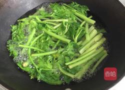 芹菜粉的做法图解1