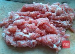 芹菜猪肉馅馄饨的做法图解1