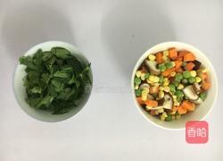 五彩煲仔饭的做法图解3