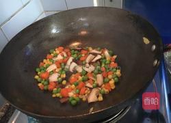 五彩煲仔饭的做法图解4