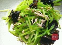 芹菜木耳炒肉丝的做法图解8