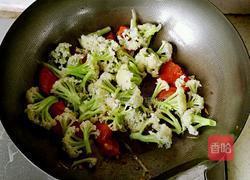 西红柿炒花菜的做法图解7