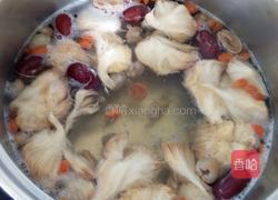 猴头菇炖乌鸡的做法图解5