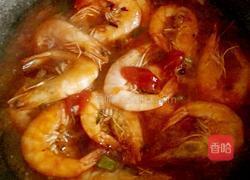 番茄酱焖对虾的做法图解5