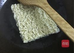 酱油炒面的做法图解2