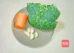 蒜蓉西兰花的做法图解1