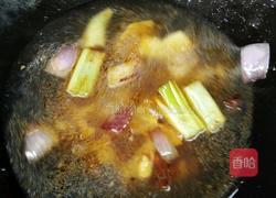 压锅白鲫鱼的做法图解4