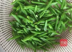 肉丝炒豆角的做法图解3