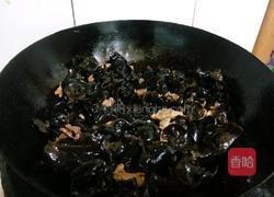 木耳炒肉的做法图解5
