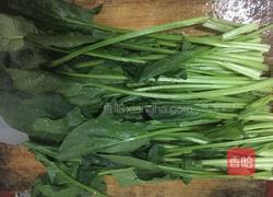 菠菜肉片豆腐泡汤的做法图解3