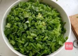 小香葱炒鸡蛋(电饼档版的做法图解1