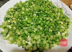 肉末炒蒜薹的做法图解1