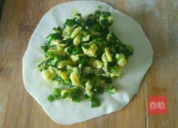 韭菜鸡蛋馅饼的做法图解11