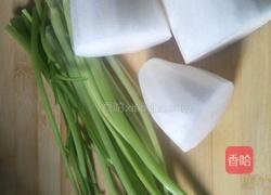 芹菜拌萝卜的做法图解1