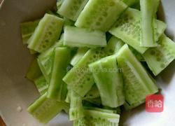 鸡蛋拌黄瓜的做法图解1