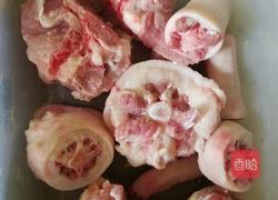 莲子银耳红枣猪尾汤的做法图解4