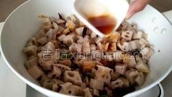 麻辣孜然藕丁的做法图解12