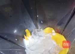 芒果奶昔的做法图解4