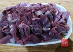 尖椒炒鸡心的做法图解1