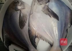 清蒸金鲳鱼的做法图解1