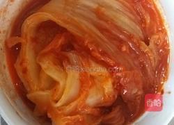 猪肉香菇泡菜饼的做法图解1