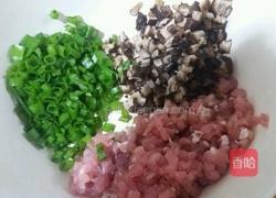 猪肉香菇泡菜饼的做法图解2
