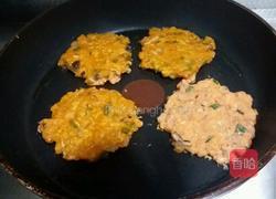 猪肉香菇泡菜饼的做法图解7