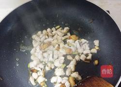 蒜薹肉丁的做法图解4
