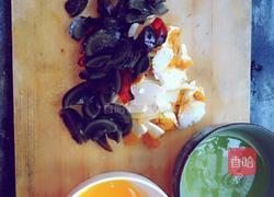 三彩色蒸蛋的做法图解2