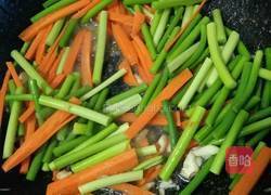 虾仁炒蒜苗的做法图解4